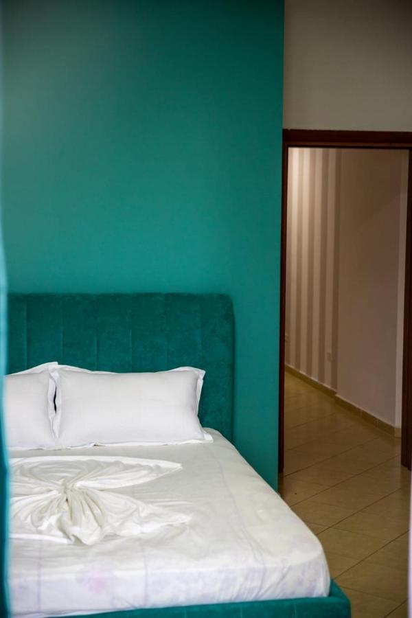Vlorë Colombo'S Apartment מראה חיצוני תמונה