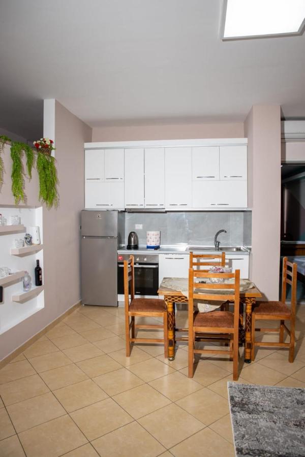Vlorë Colombo'S Apartment מראה חיצוני תמונה