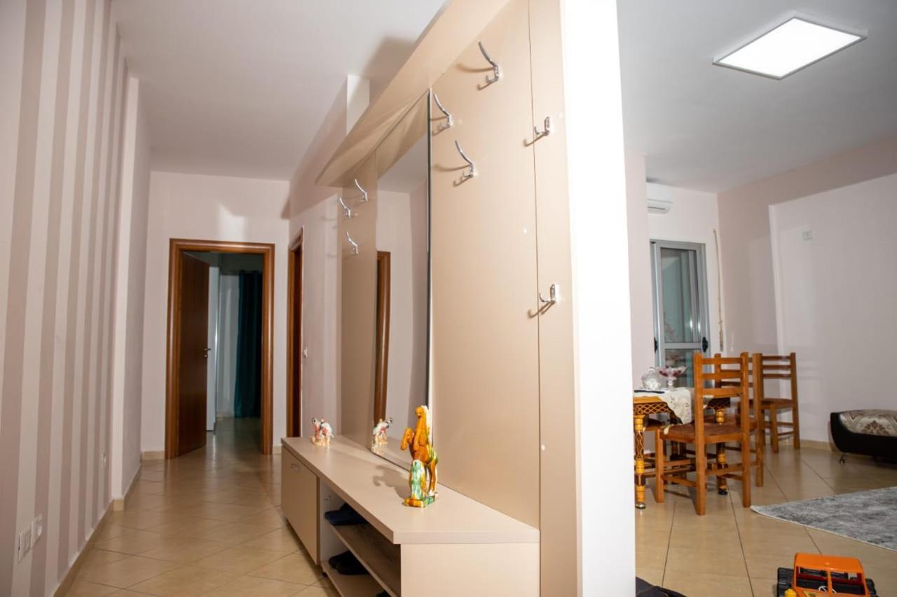 Vlorë Colombo'S Apartment מראה חיצוני תמונה