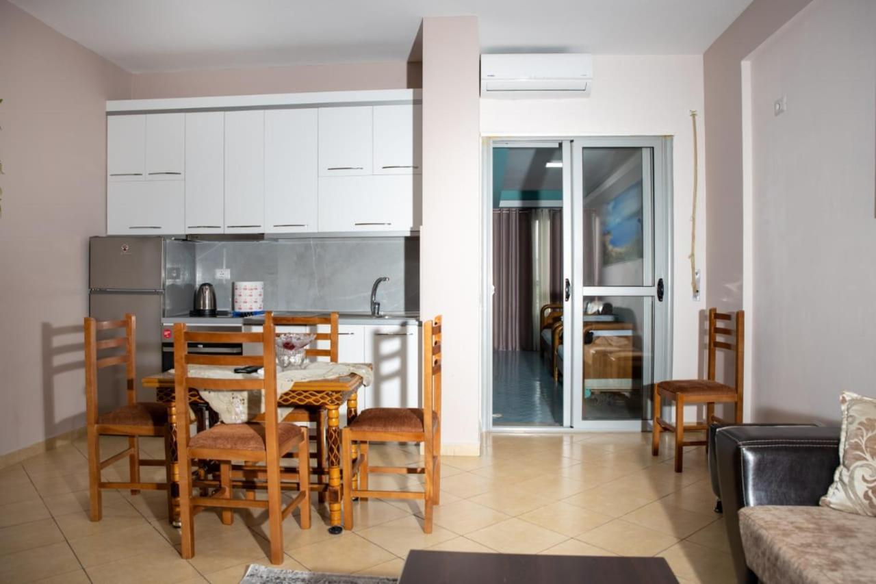 Vlorë Colombo'S Apartment מראה חיצוני תמונה