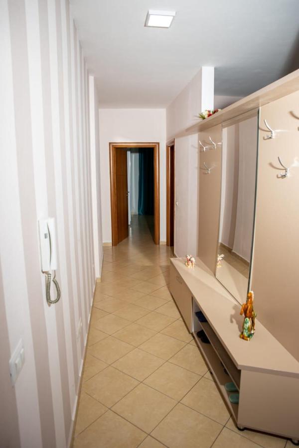 Vlorë Colombo'S Apartment מראה חיצוני תמונה